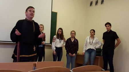"Arinuška" bendravo su LEU rusų filologijos studentais