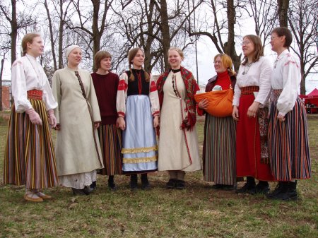 Susipažinkite, XII tarptautinio folkloro festivalio "Pokrovskije kolokola" dalyviai!