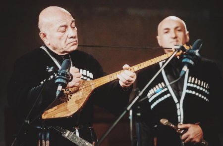 „Bedinera“” - polifoninio dainavimo virtuozai iš Gruzijos festivalyje „Pokrovskije kolokola“