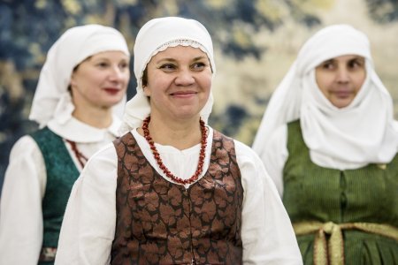 UNIKALIOS TRADICIJOS. Lietuvos ir užsienio šalių folkloro kolektyvų koncertas