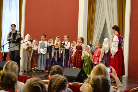 TRADICIJŲ PAVELDĖTOJAI. VIII respublikinio vaikų ir jaunimo konkurso laureatų koncertas