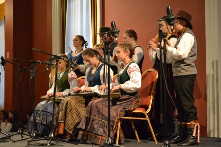 Respublikinio vaikų ir jaunimo liaudies kūrybos atlikėjų konkurso LAUREATŲ KONCERTAS. XII VAIKŲ IR JAUNIMO FOLKLORO ASAMBLĖJA 