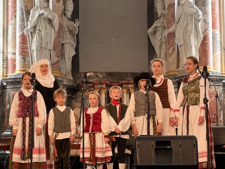  XII RESPUBLIKINIS VAIKŲ IR JAUNIMO LIAUDIES KŪRYBOS ATLIKĖJŲ KONKURSAS                                                                                               „TRADICIJŲ PAVELDĖTOJAI“                                              