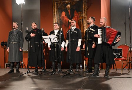 Iš Sakartvelo su meile: Tbilisio ansamblis SHARA pakerėjo Vilniaus klausytojus