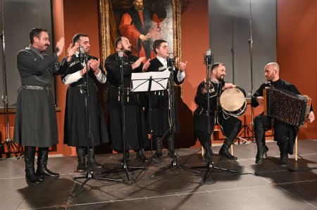Iš Sakartvelo su meile: Tbilisio ansamblis SHARA pakerėjo Vilniaus klausytojus