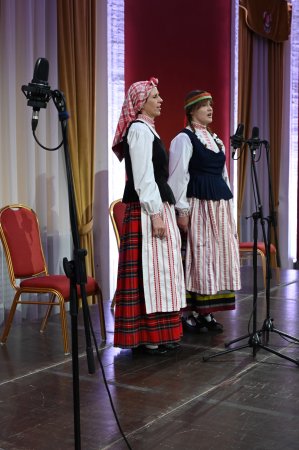 VILNIUJE NUAIDĖJO XV TARPTAUTINĖ VAIKŲ IR JAUNIMO FOLKLORO ASAMBLĖJA – ŠVENTĖ, SUVIENIJUSI TRADICIJAS IR KŪRYBIŠKUMĄ