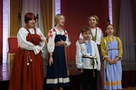 VILNIUJE NUAIDĖJO XV TARPTAUTINĖ VAIKŲ IR JAUNIMO FOLKLORO ASAMBLĖJA – ŠVENTĖ, SUVIENIJUSI TRADICIJAS IR KŪRYBIŠKUMĄ