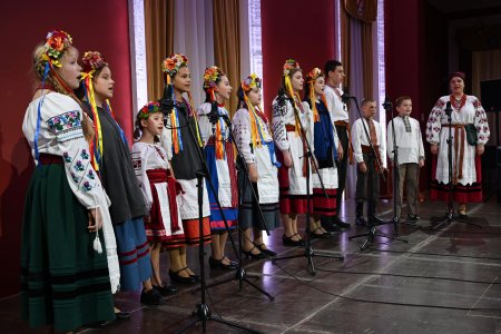 VILNIUJE NUAIDĖJO XV TARPTAUTINĖ VAIKŲ IR JAUNIMO FOLKLORO ASAMBLĖJA – ŠVENTĖ, SUVIENIJUSI TRADICIJAS IR KŪRYBIŠKUMĄ