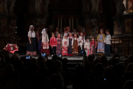 „POKROVO VARPAI“ NUSKAMBĖJO DVIDEŠIMTĄJĮ KARTĄ: VILNIUS DAR KARTĄ TAPO KULTŪRINĖS DIPLOMATIJOS, BENDRUOMENĖS STIPRINIMO IR MENINĖS KŪRYBOS CENTRU