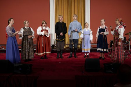 Ansamblis "Arinuška" Vilniaus B.Jonušo muzikos mokyklos koncerte Vilniaus Rotušėje