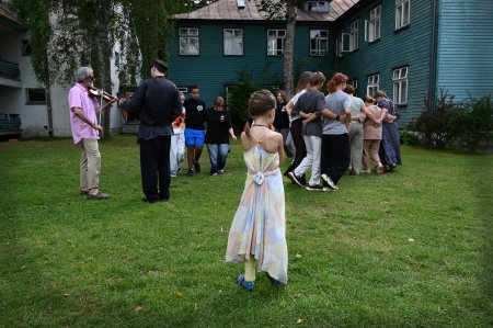 XXVI ETNINĖS KULTŪROS VASAROS MOKYKLA „TRADICIJA“: GYVA ERDVĖ TAUTINIŲ MAŽUMŲ KULTŪRAI IR JAUNIMO LYDERYSTEI
